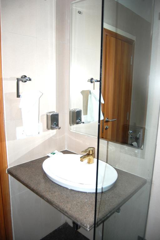 Hotel Le Roi Raipur Chambre photo